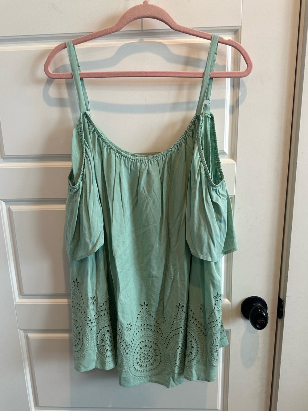 Torrid 2 Challis Eyelet Border Cold Shoulder Top Mint Green Boho Blouse
